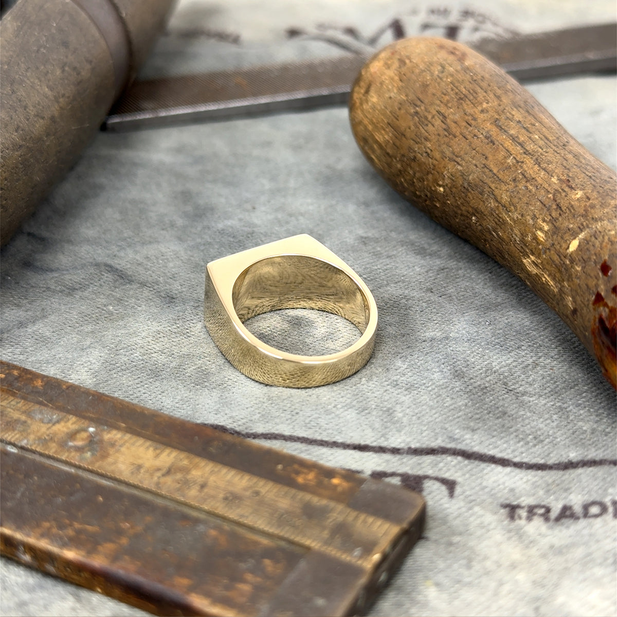 Rectangle Signet 9ct Yellow Gold Ring