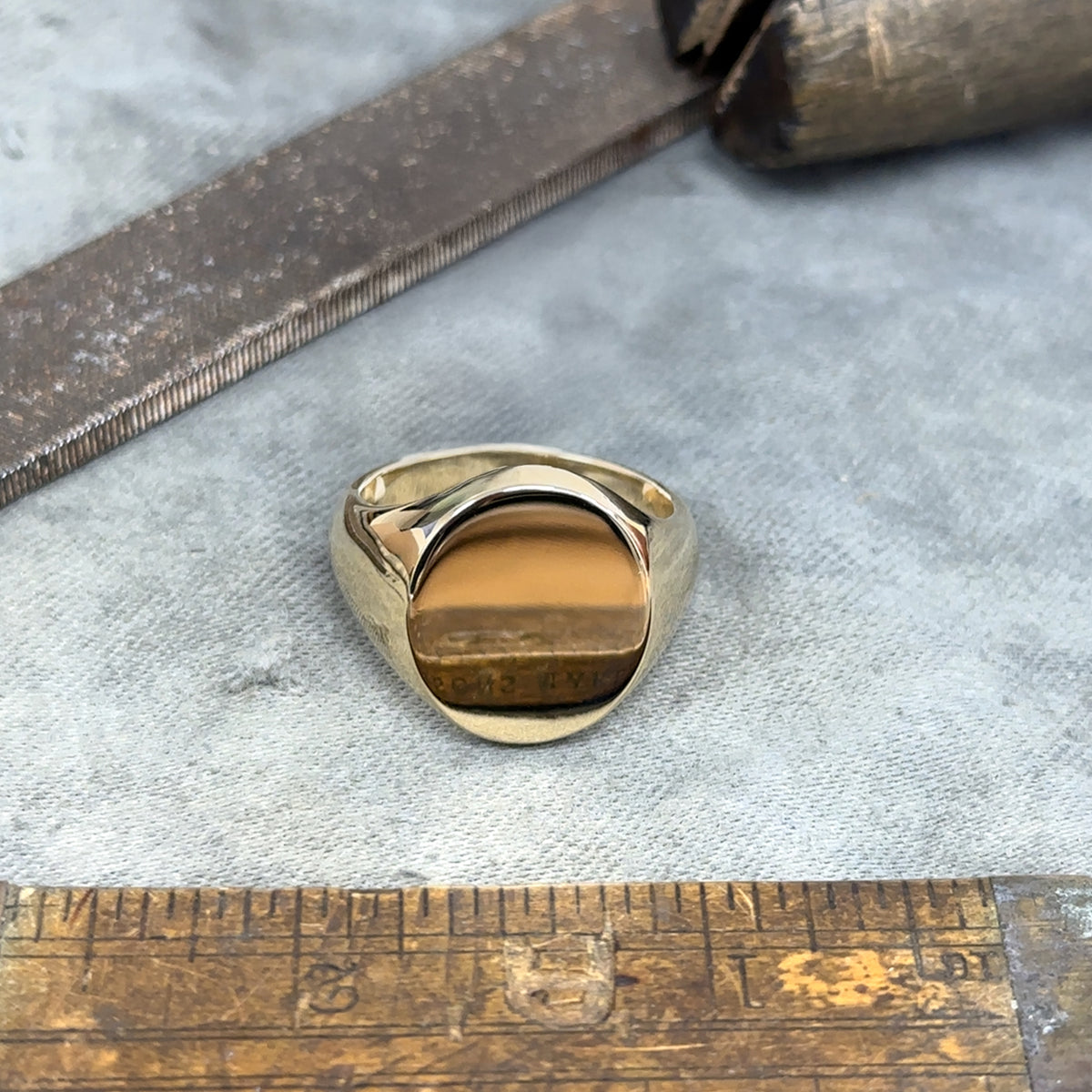 Oval Signet 9ct Yellow Gold Ring