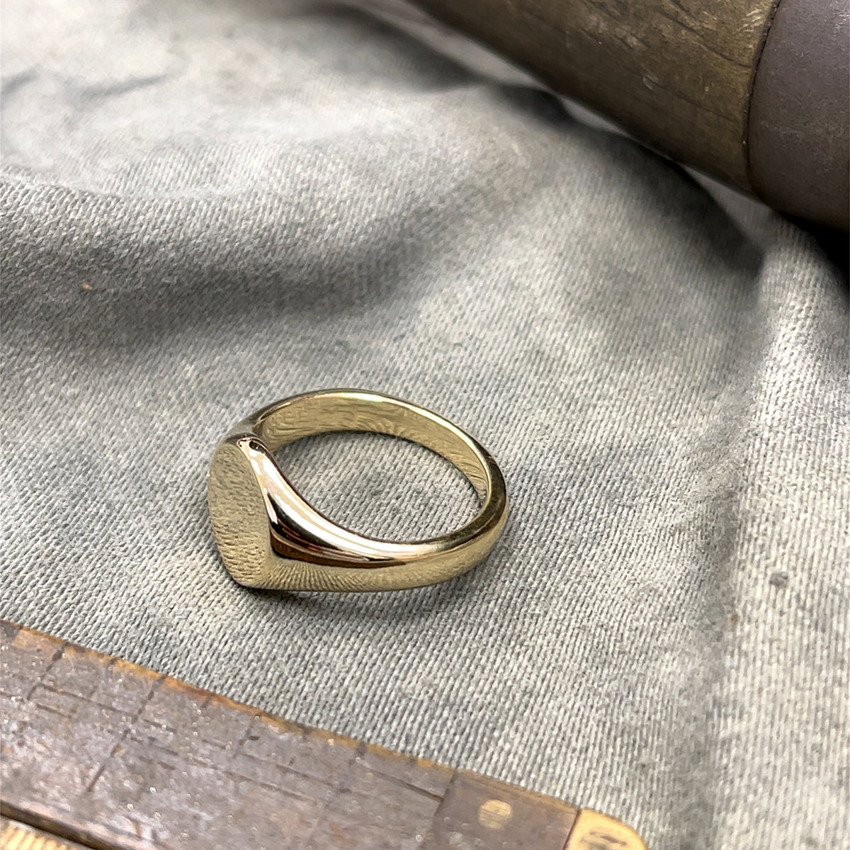 Oval Signet 9ct Yellow Gold Ring